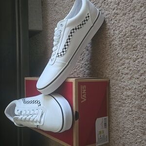 Vans Men's White and Black Checkered Sneakers